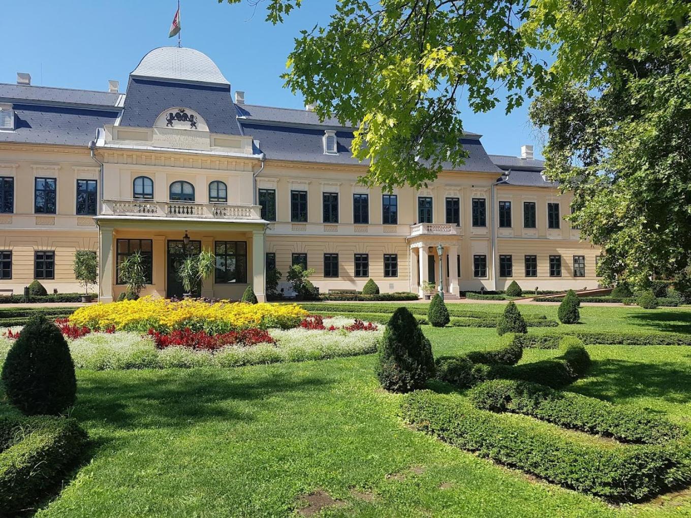 Viktoria Apartman ギュラ エクステリア 写真